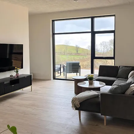 House On Large Nature Plot With Sea View And Semesterbostad *